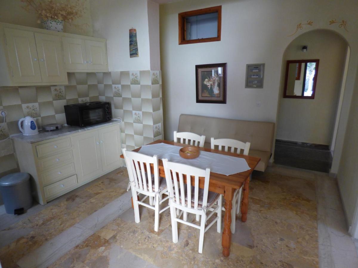 Ipsos Marias Apartments Екстер'єр фото